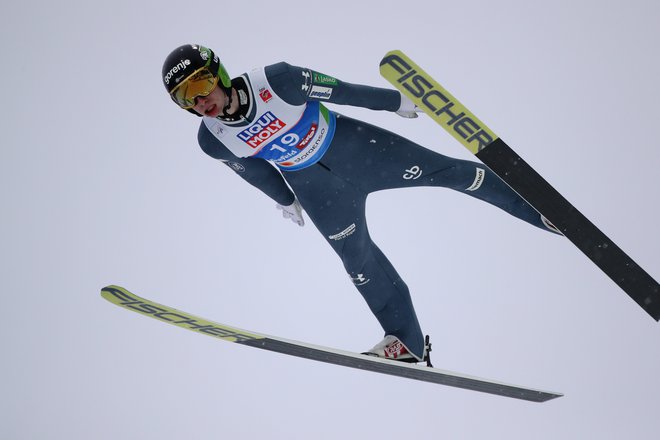 Žiga Jelar je v včerajšnjih kvalifikacijah na Holmenkollnu zablestel z odličnim tretjim mestom. FOTO: Reuters