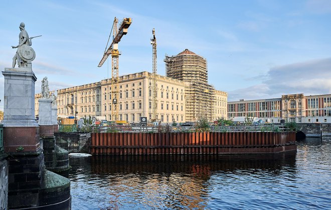 Tloris in proporci stavbe bodo enaki originalu, prav tako tri fasade in kupola, le severno pročelje je zasnovano sodobno. Foto Humboldtov forum