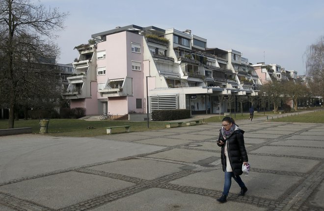 V Kosezah je v soseski 34 terasastih blokov. FOTO: Blaž Samec/Delo