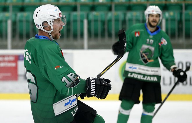 Že vrsto let Alešu Mušiču pripada zelo vidna vloga med Olimpijinimi hokejisti.FOTO: Matej Družnik/Delo