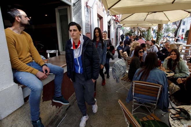 Črna gora je bile do včeraj edina balkanska država brez (uradno) enega samega primera okužbe, pa so vseeno zaprli šole, prepovedali javna zborovanja in zaprli meje. Foto Reuters