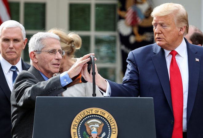 Dr. Anthony Fauci je osrednji strokovnjak v kriznem štabu predsednika Donalda Trumpa. FOTO: Jonathan Ernst Reuters