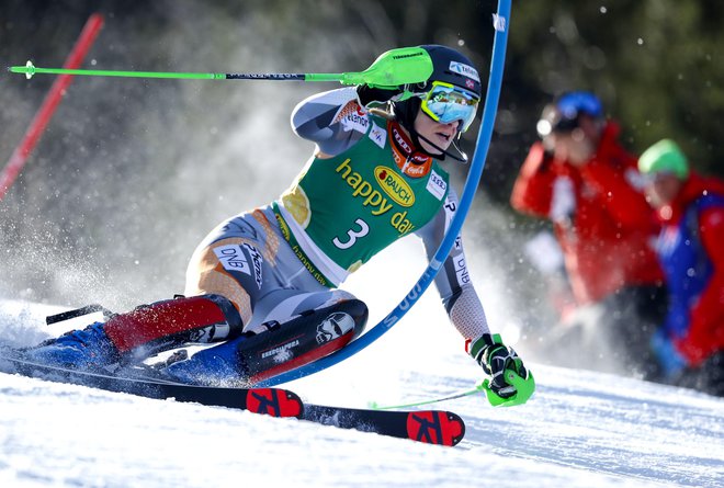 Nina Haver-Loeseth je prav na podkorenski strmini dosegla svojo najvišjo uvrstitev te sezone. FOTO: Matej Družnik/Delo