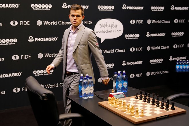 Čeprav Magnus Carlsen zaradi svoje težavne narave ni več najbolj priljubljen, je nesporno prvi šahist sveta. FOTO: AFP