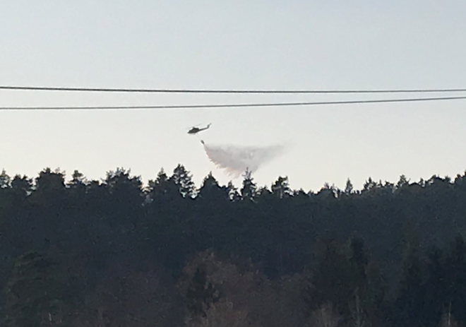 Helikopter nad Šentviškim hribom. FOTO: Gasilska brigada Ljubljana