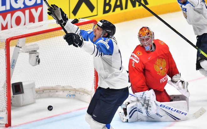 Marko Anttila je edini premagal ruskega vratarja Andreja Vasilevskija, a je bilo 1:0 dovolj za uvrstitev Finske v veliki finale SP skupine A. FOTO: AFP