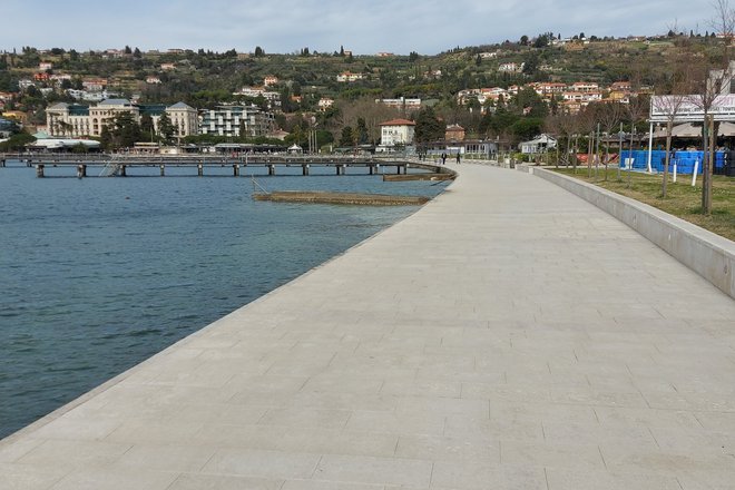 Prazna portoroška promenada. FOTO: Su. K./Delo