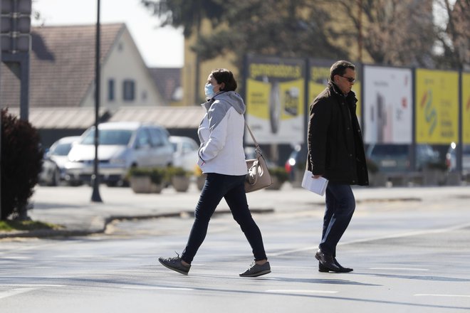 Nisem ne prva ne edina, ki misli, da tega nikoli ne bo konec. FOTO: Leon Vidic/Delo
