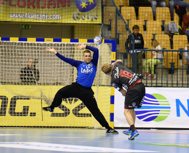 Klemen Ferlin, ki je v Celje pred sezono prišel iz Gorenja, je zablestel z 20 obrambami in pomembnim zadetkom. FOTO: Slavko Kolar