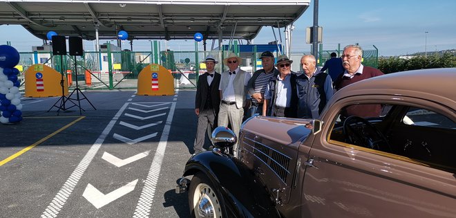 Za srminski vhod v Luko so odšteli 4,5 milijona evrov. Bertoški vhod je zahtevnejši. Foto Boris Šuligoj