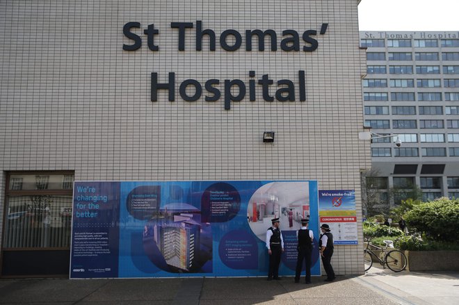 Bolnišnica St Thomas v središču Londona, kjer se zdravi premier. Foto: AFP