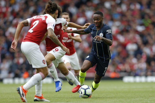 Raheem Sterling je povzročal težave Arsenalovi obrambi. Foto: AFP