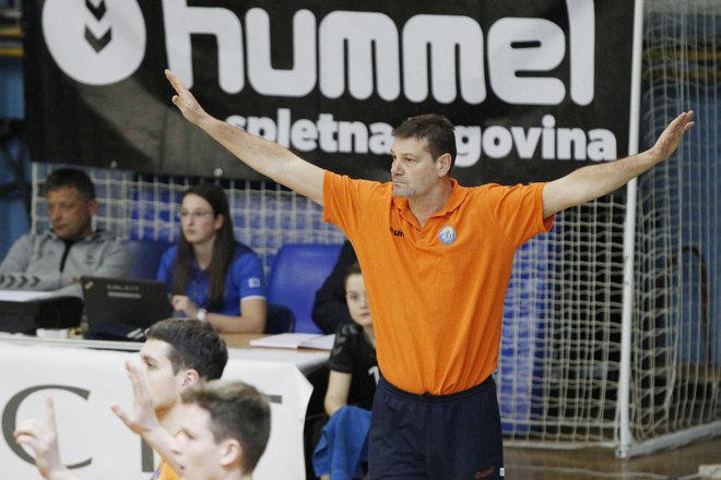 Konec je, Andrej Urnaut ni več trener ACH Volleyja. FOTO: Leon Vidic/Delo