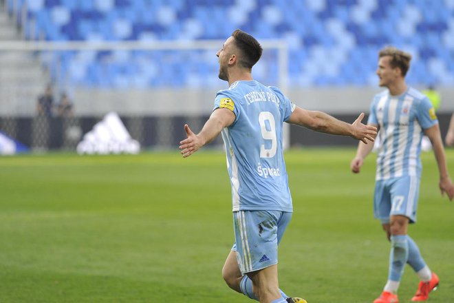 Andraž Šporar je v tej sezoni slovaškega prvenstva zabil že 21 golov. FOTO: Slovan Bratislava