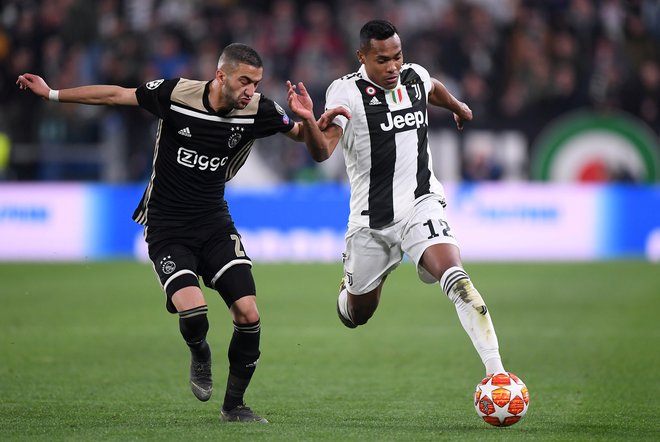 Ziyech (levo) je zelo razigran, a je tudi zapravil kopico lepih priložnosti. FOTO: Reuters