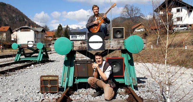 Samuel Blues in Miha Erič sta z bluesom napolnila <em>Transformator</em>. FOTO:&nbsp; založba Orbita