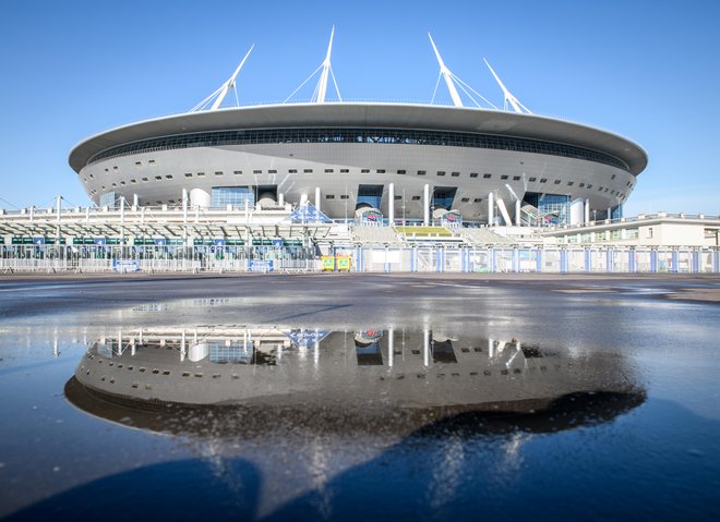 TOPSHOT - A photo taken on May 14, 2018 shows a view of the Petersburg Arena in the city of St.Petersburg.
The 67 000 seater stadium will host six football matches of the 2018 FIFA World Cup including the semi-final and the match for third place. / AFP PHOTO / Mladen ANTONOV