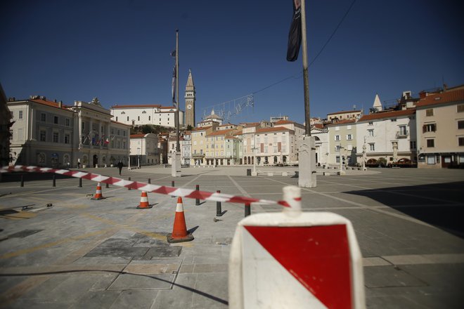 Vlada bo predvidoma pojasnila, katere ukrepe bo še sprostila v tem tednu. FOTO: Jure Eržen/Delo