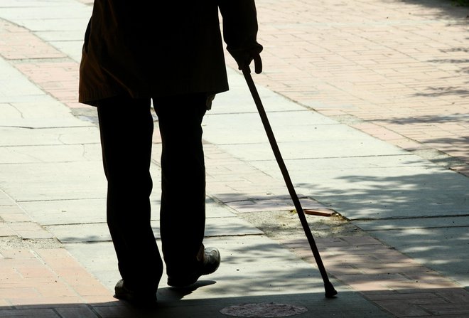 Največ prijavljenih primerov okužbe  s koronavirusom je v domovih Šmarje pri Jelšah, Ljutomer, Metlika, Horjul in Bokalce. FOTO: Blaž Samec/Delo 