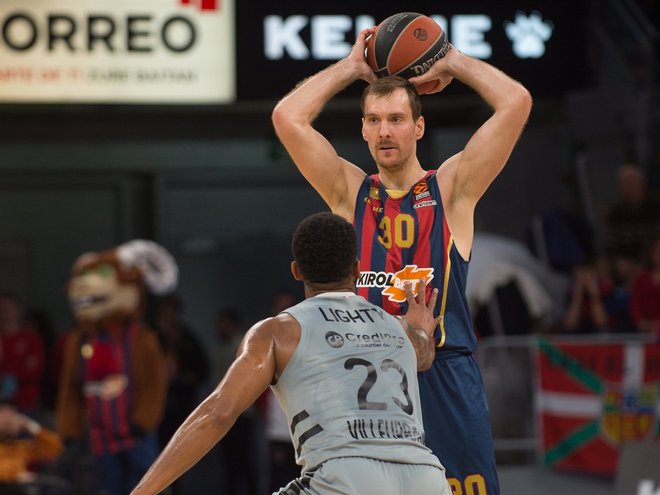 Zoran Dragić nestrpno čaka, kdaj bo lahko znova oblekel dres španske Baskonie v evroligi. FOTO: Euroleague