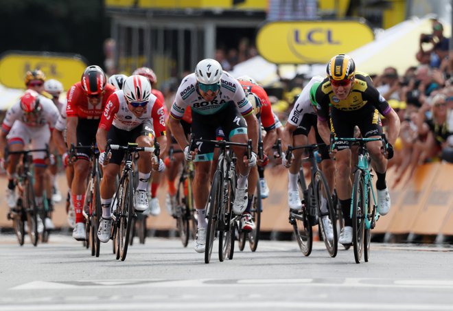 Mike Teunissen je presenetljivi zmagovalec prve etape Toura. FOTO: Reuters