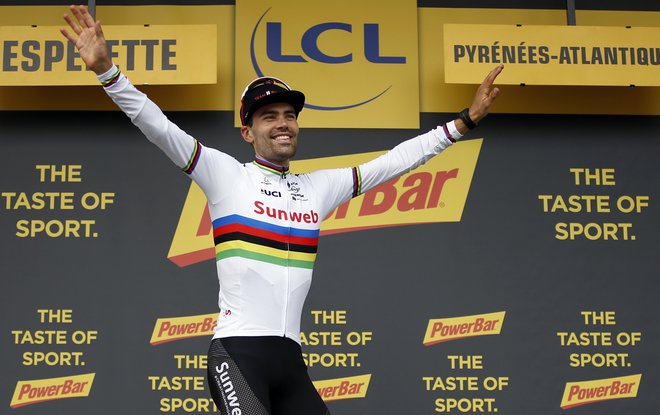 Tom Dumoulin naj bi postal klubski kolega Primoža Rogliča. FOTO: Reuters