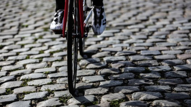 Menjalnika na kolesu sta zato, da obračanje pedal prilagodite tako, da gonite lahkotno, in ne zato, da ste videti, kot bi šli na tlako. FOTO: Shutterstock