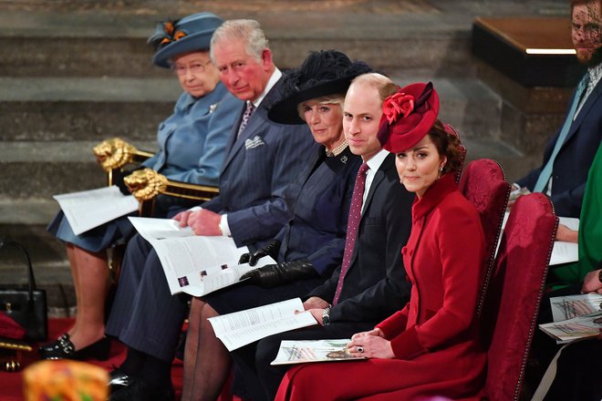 Kraljica se je nazadnje pojavila v javnosti 9. marca, na dan Commonwealtha, ki velja za najpomembnejši britanski praznik. Osrednja slovesnost ob prazniku poteka v Westminstrski opatiji.&nbsp; FOTO: Reuters