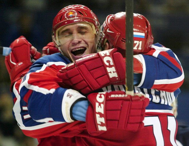 Sergej Fjodorov (levo) si je zgradil izjemno kariero tudi onstran Atlantika. FOTO: Reuters