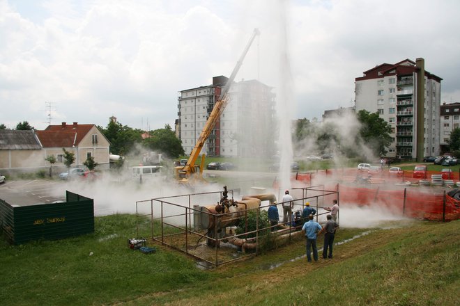 V Pomurju je podzemna voda res vroča. FOTO: Jože Pojbič/Delo