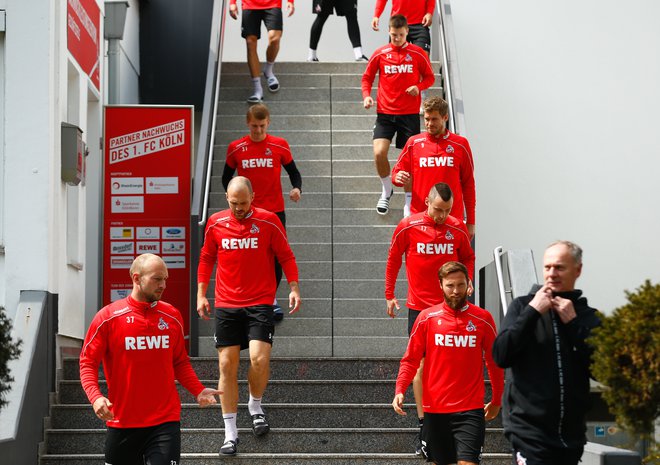 Med kar 1724 testi na novi koronavirus med nemškimi nogometaši in člani strokovnih štabov je bilo deset pozitivnih. Trije med njimi prihajajo iz prvoligaškega moštva Köln. FOTO: Reuters