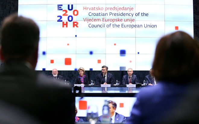 Čas koronavirusa bo za politiko EU do regije še posebno težaven.Foto: Antonio Bronic/Reuters