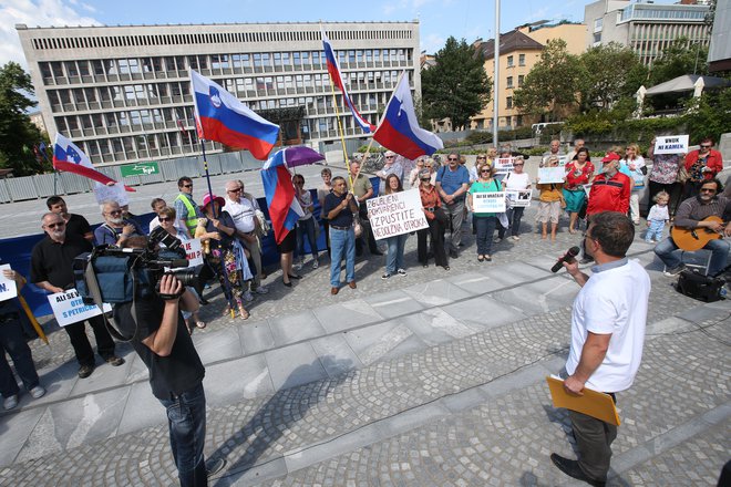 V podporo starim staršem so leta 2016 organizirali več shodov. Foto Tomi Lombar