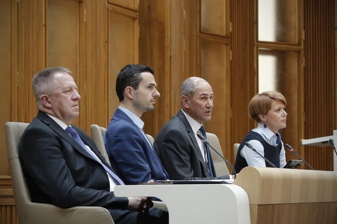 Šefi koalicijskih strank so se nekaj tednov usklajevali, koga bi vlada postavila v nadzorni svet Elesa. FOTO: Jure Eržen