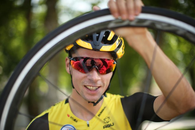 Primož Roglič se bo jutri dokazoval v virtualnem kolesarjenju. FOTO: Jure Eržen