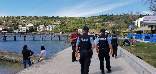 Kaj pravzaprav sporočajo plaže pod takim nadzorom? FOTO: Boris Šuligoj