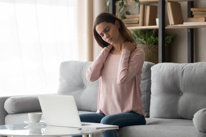 Fibromialgija je bolezensko stanje, pri katerem je oboleli močno utrujen in občuti razširjeno bolečino v mišicah, vezeh in kitah. FOTO: Shutterstock