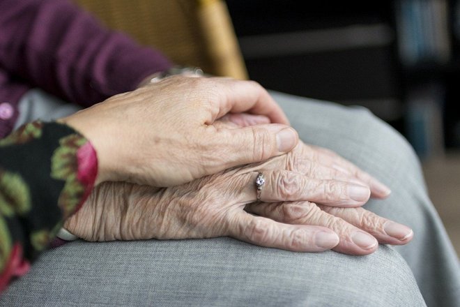 Sprašujem se, ali res ne zmoremo več imeti kančka človečnosti v medsebojnih odnosih in malo zdrave pameti. Fotodokumentacija Dela