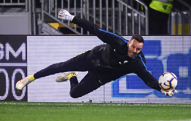 Samir Handanović v vratih Interja je najvišje uvrščeni slovenski nogometaš v italijanski ligi. FOTO: Reuters