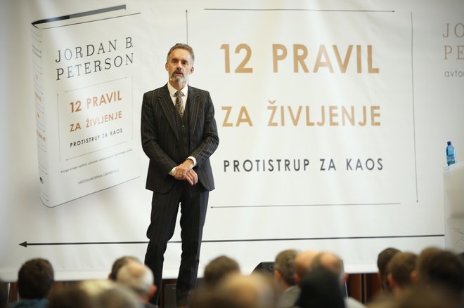 Jordan B. Peterson je debato očitno podcenjeval, če je bral in kritiziral Komunistični manifest in revolucionarni rdeči teror. FOTO Jure Eržen