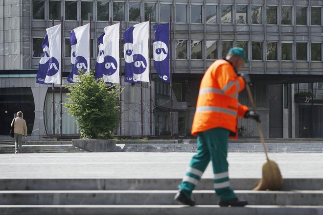 Neznank je veliko, k sreči pa banke v to krizo in nove preizkušnje večinoma vstopajo kapitalsko trdnejše in bolj založene z likvidnostjo kot pred dobrim desetletjem. FOTO: Leon Vidic/Delo