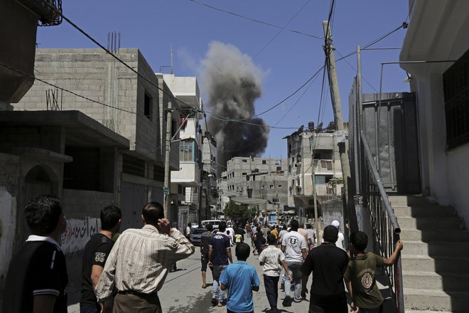 Do odločitve prihaja medtem, ko želi administracija Donalda Trumpa doseči, da ZN spremenijo opredelitev, kdo je palestinski begunec. FOTO: Adel Hana/AP