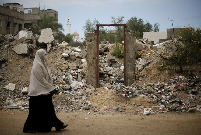 UNRWA Palestincem, ki živijo na palestinskih ozemljih pod izraelsko okupacijo, zagotavlja zdravstvo, nujno pomoč za preživetje ter šolanje 526.000 otrokom. FOTO: Mohammed Salem/Reuters