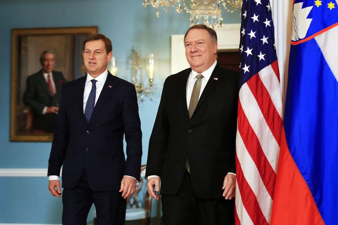 Z novim zunanjim ministrom Mirom Cerarjem naj bi se preobrnila tudi slovenska politika do ZDA. FOTO: AP