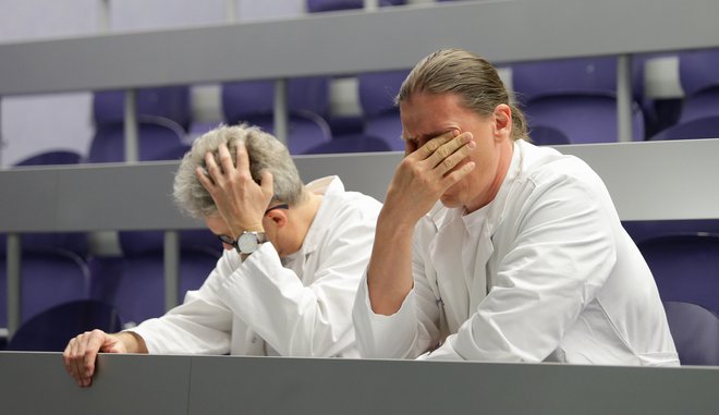 Poleg družinskih zdravnikov primanjkuje tudi pediatrov. FOTO: Jože Suhadolnik/Delo