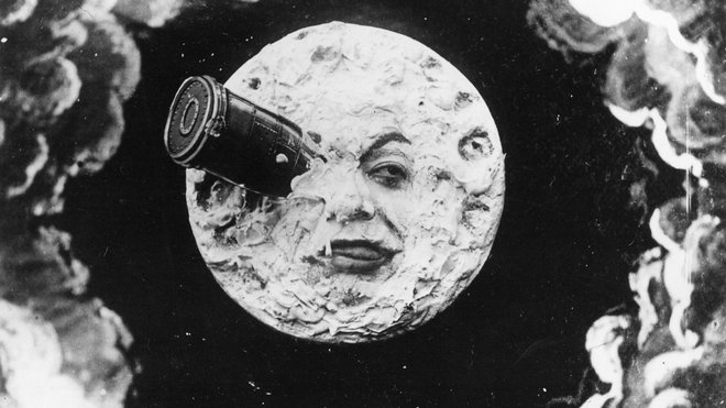 1902&nbsp;je leto, ko se je Luna prvič znašla na filmu.