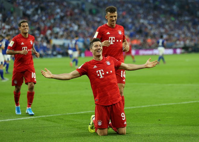 Robert Lewandowski je zabil največ golov v dosedanjem delu nemške sezone. Kdo je zabil najlepšega? FOTO: Reuters