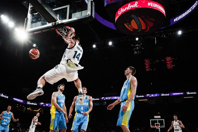 Lani je imela Slovenija recept za visoke Ukrajince, neustrašnega Gašperja Vidmarja. Foto FIBA