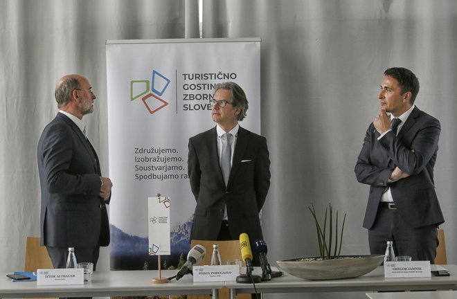 Z leve Iztok Altbauer, Fedja Pobegajlo in Gregor Jamnik FOTO: Blaž Samec/Delo