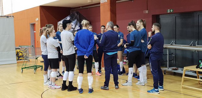 Cilj odbojkaric je drugo mesto v skupini in preboj na EP. FOTO: Aleš Oblak